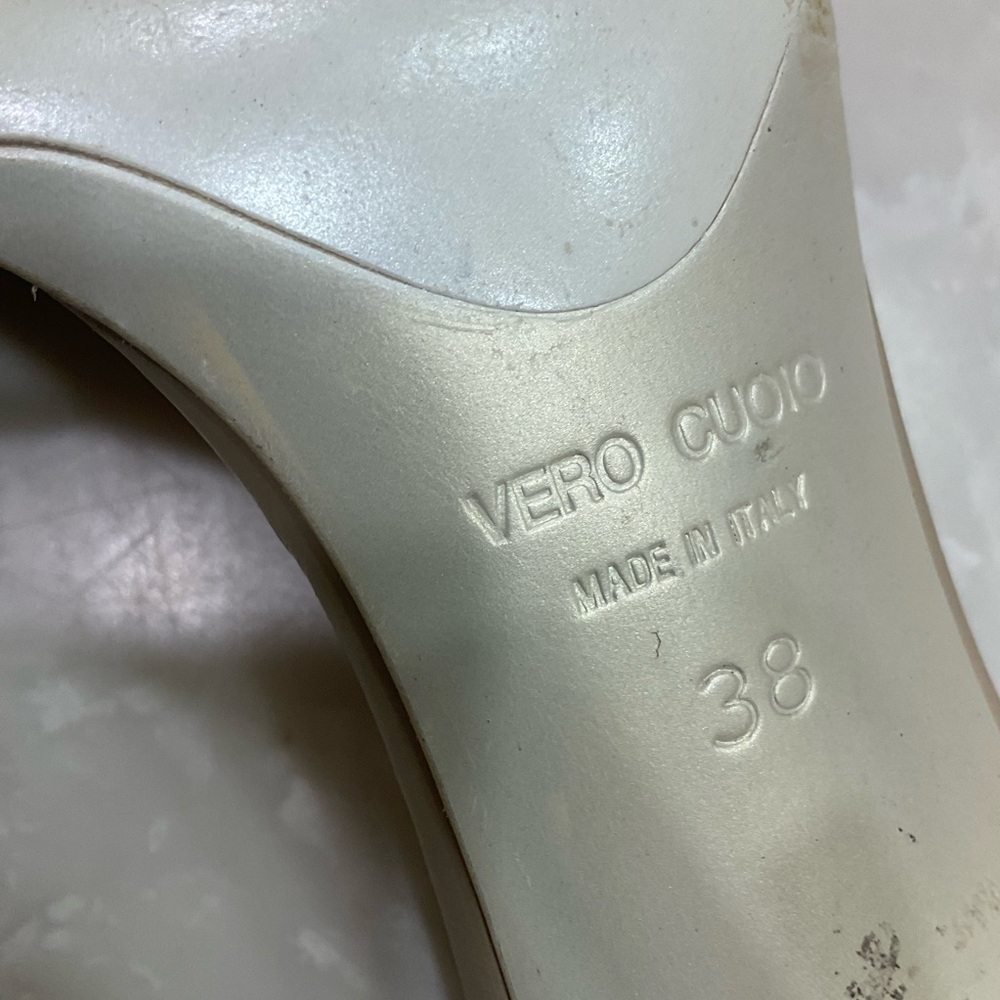Gunmetal Nude Leather Sandals, Back Ankle Strap. 3.5” heel, Goes w/ all, Sz 8.5 - Picture 13 of 14